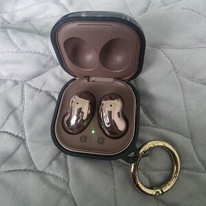Samsung Rose Gold Bean Earbuds with Matching Case and Gold Ring